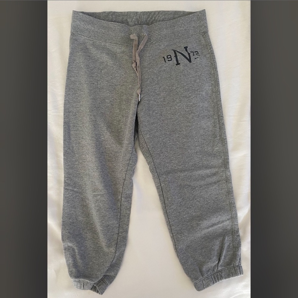 Nike Cropped Joggers
